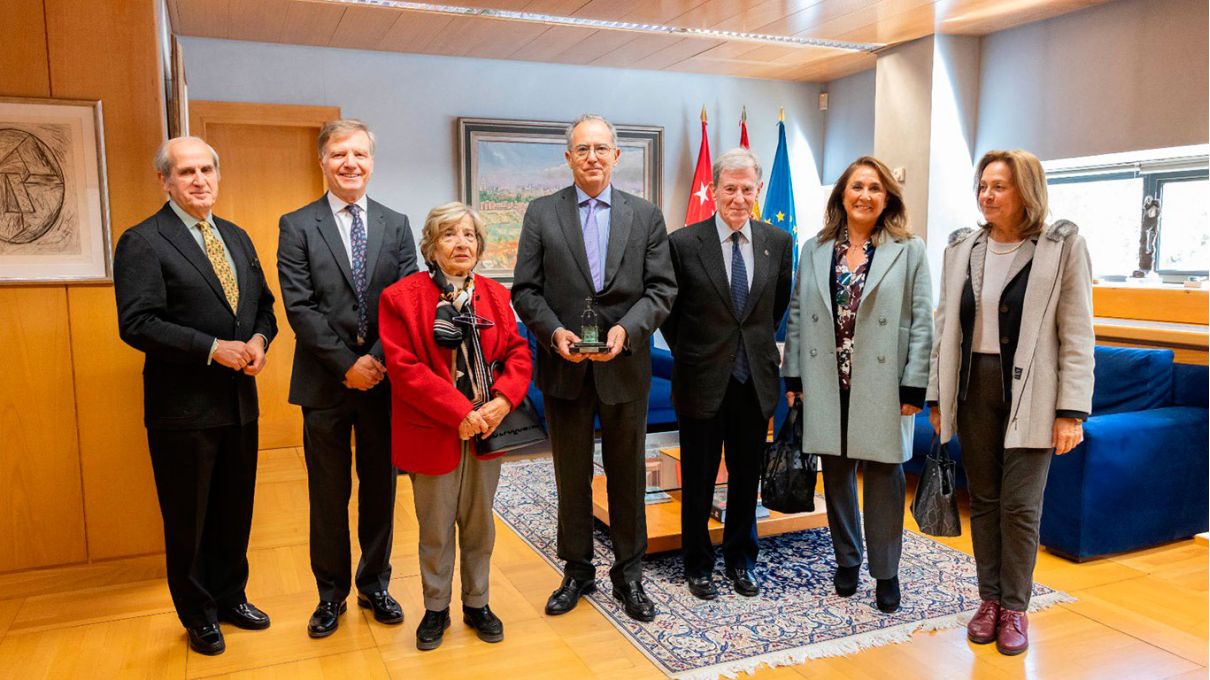 https://www.dream-alcala.com/el-presidente-de-la-asamblea-de-madrid-recibe-a-la-sociedad-de-conduenos-de-alcala-de-henares/